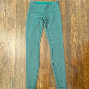 Green lululemon leggings SIZE 4 (S/XS)